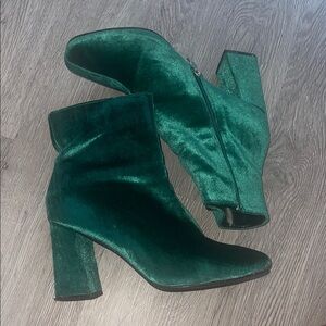 Boohoo Emerald Velvet Heeled Boots